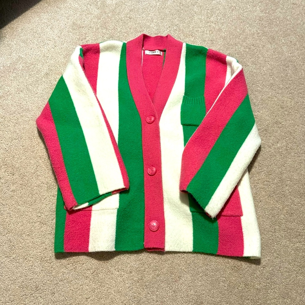 Thick winter sweater—3 buttons at bottom for coverage